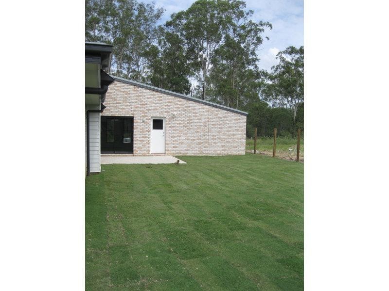 19 Skardon Cres, Brassall QLD 4305