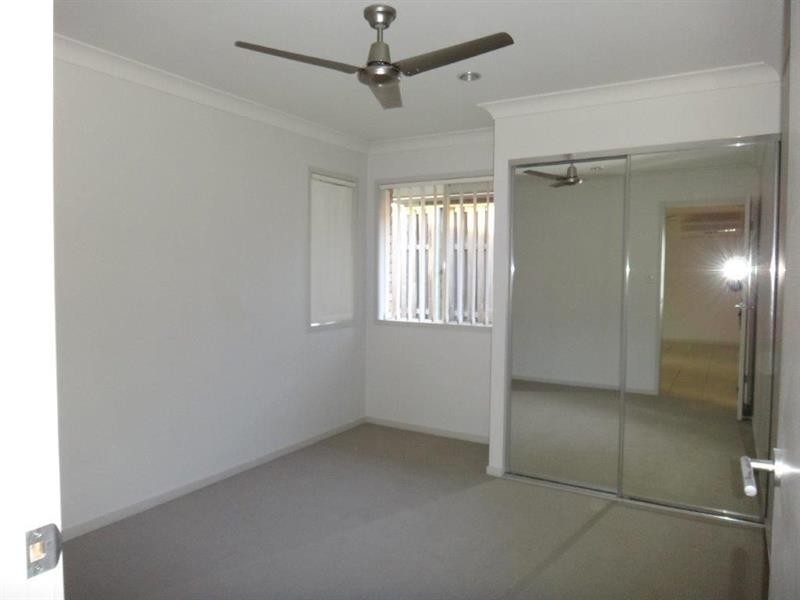 21 Scottsdale St, Raceview QLD 4305