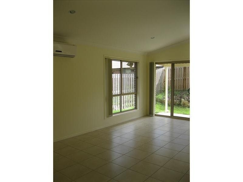 14 Julia  St, Brassall QLD 4305