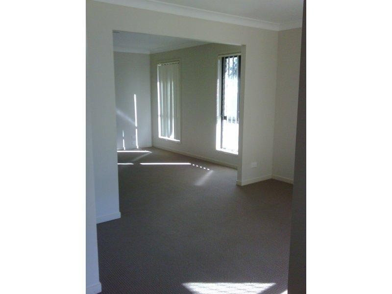 22 Brushwood  Cct, Forest Lake QLD 4078