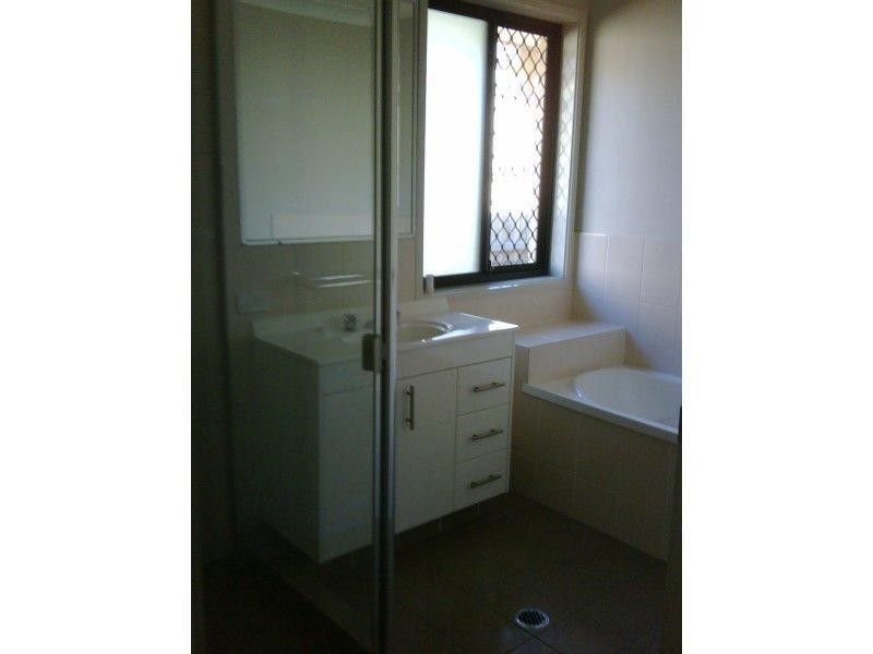 22 Brushwood  Cct, Forest Lake QLD 4078