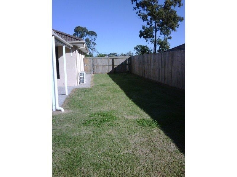 22 Brushwood  Cct, Forest Lake QLD 4078