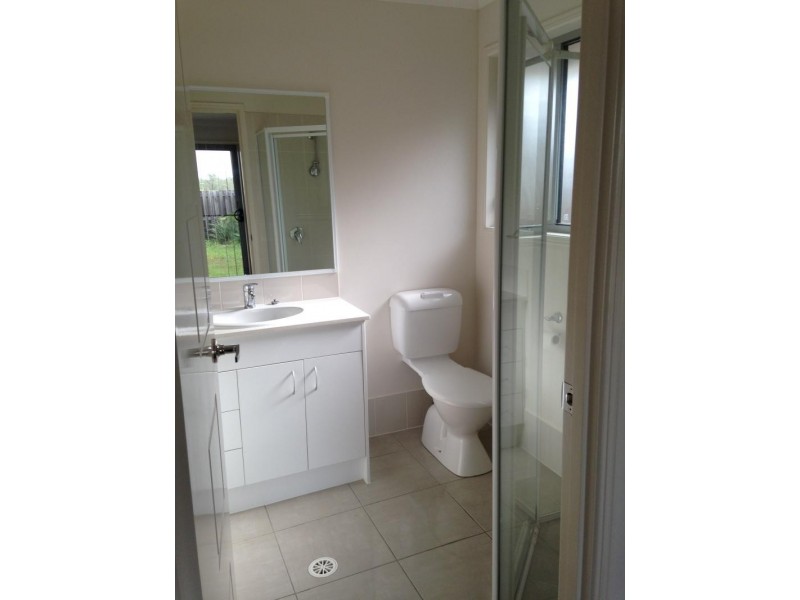 13 Staaten  St, Brassall QLD 4305