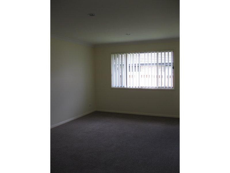 27 Aramac  St, Brassall QLD 4305