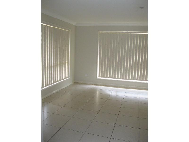 8 Stitz  Ct, Brassall QLD 4305