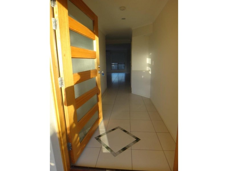 16 Dianella St, Springfield Lakes QLD 4300