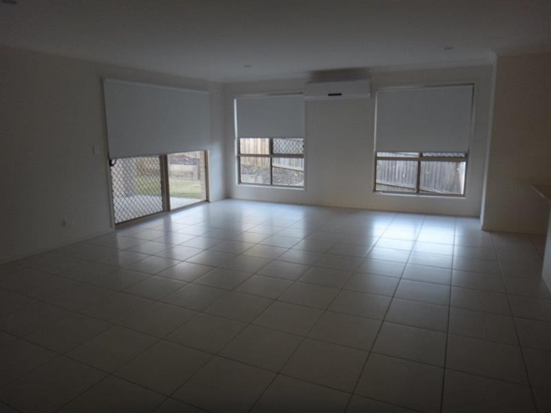 16 Dianella St, Springfield Lakes QLD 4300