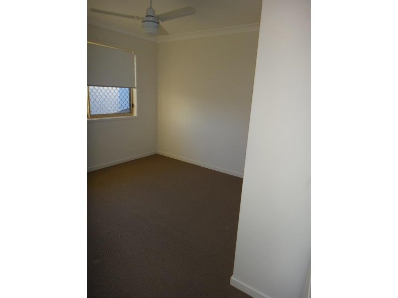 16 Dianella St, Springfield Lakes QLD 4300