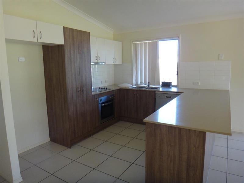 14 Lukin Ct, Brassall QLD 4305