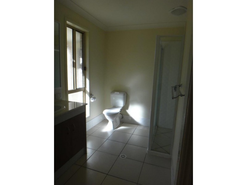 14 Lukin Ct, Brassall QLD 4305