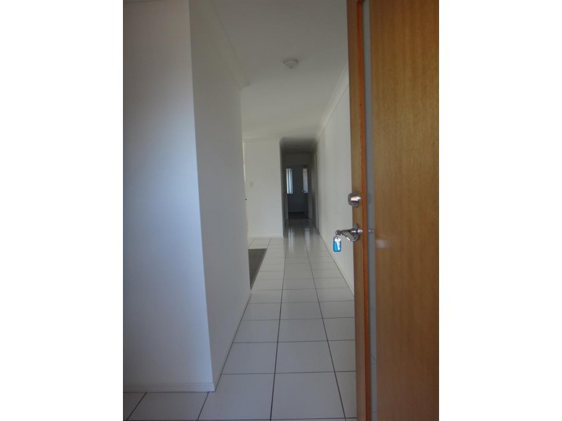 1 Lukin Ct, Brassall QLD 4305