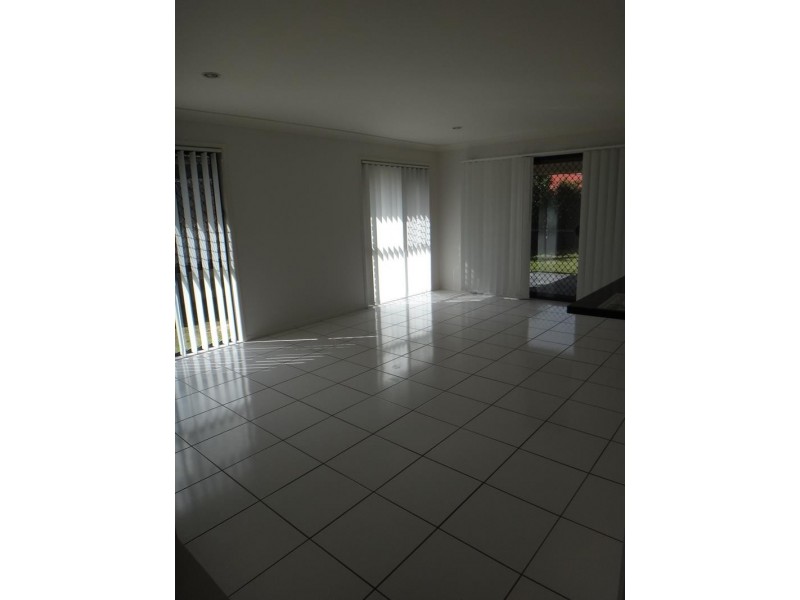 1 Lukin Ct, Brassall QLD 4305