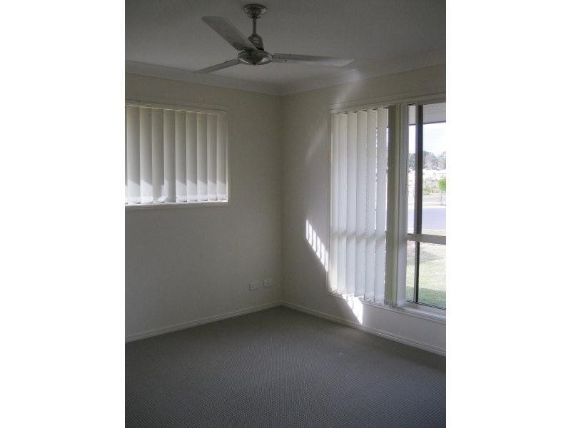 6 Nicole Ct, Redbank QLD 4301