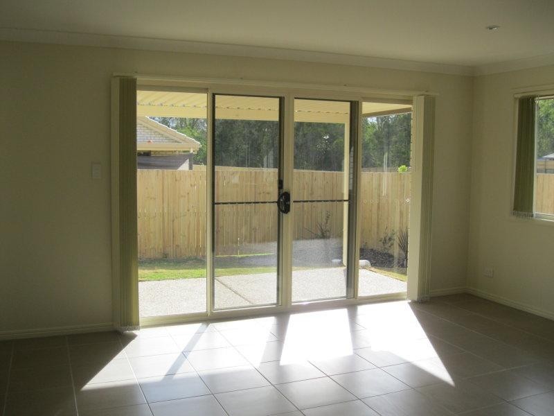 6 Nicole Ct, Redbank QLD 4301