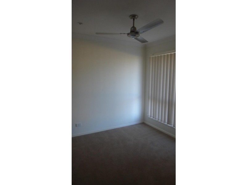 8 Friendship  Pl, Brassall QLD 4305