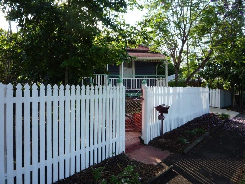 67 Pine Mountain  Rd, North Ipswich QLD 4305