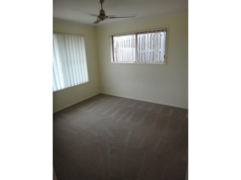 15 Staaten  St, Brassall QLD 4305