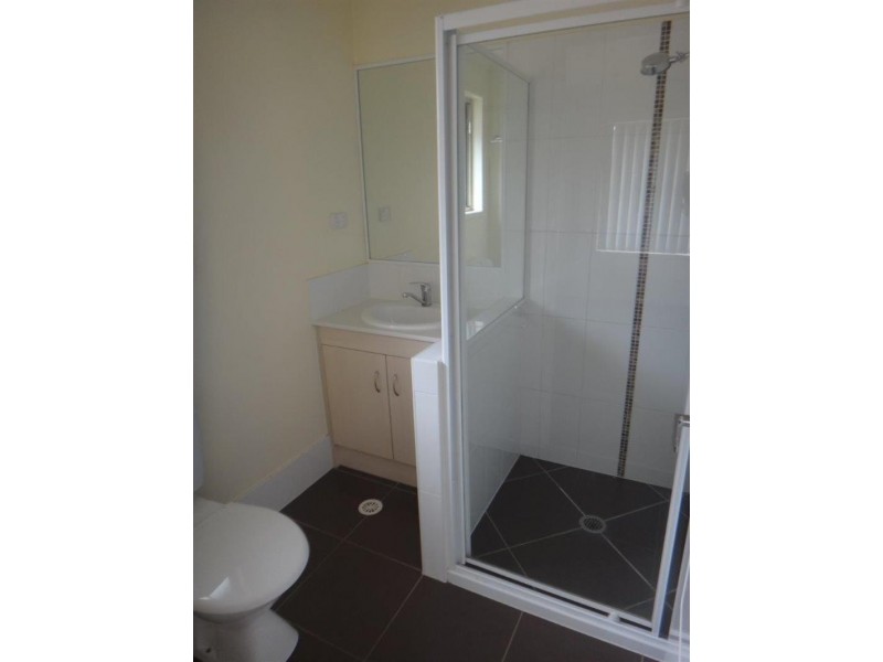15 Staaten  St, Brassall QLD 4305