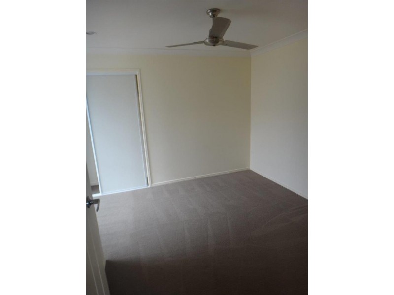 15 Staaten  St, Brassall QLD 4305