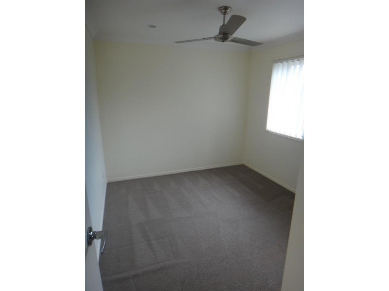15 Staaten  St, Brassall QLD 4305