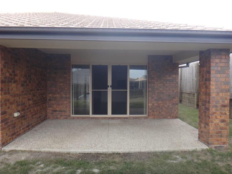 15 Staaten  St, Brassall QLD 4305