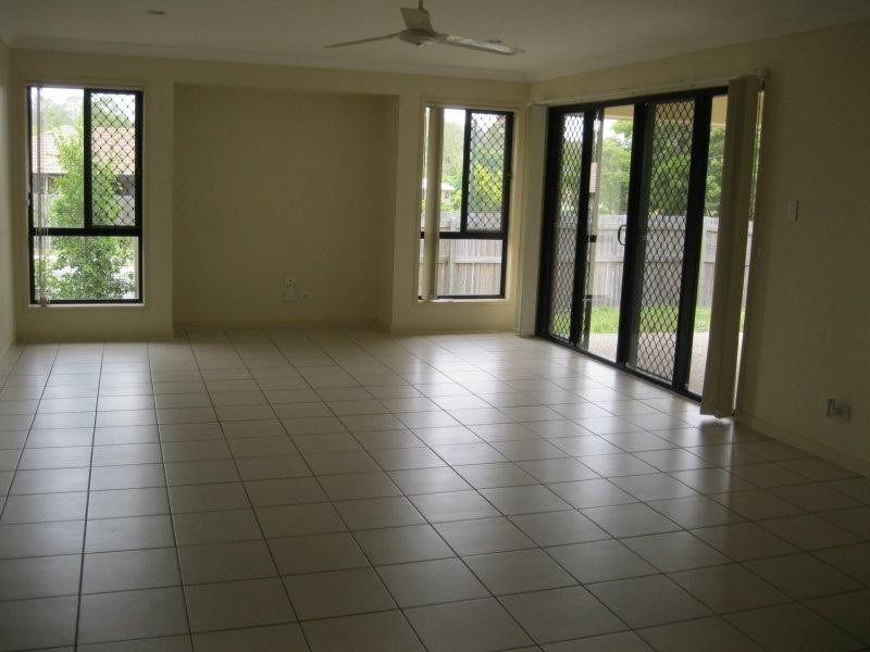 35 Tindle St, Redbank Plains QLD 4301