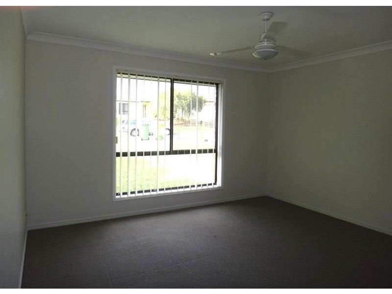 11 Anna  Dr, Raceview QLD 4305