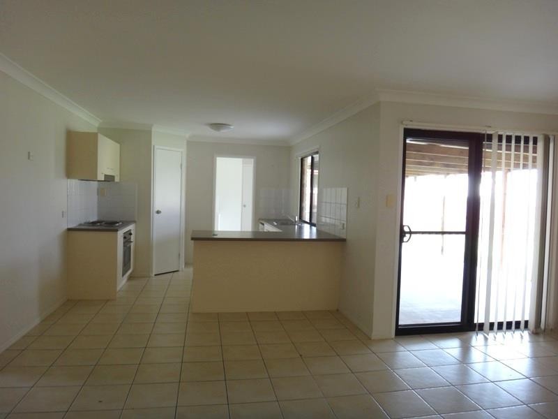 11 Anna  Dr, Raceview QLD 4305