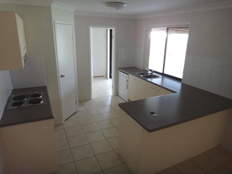 11 Anna  Dr, Raceview QLD 4305