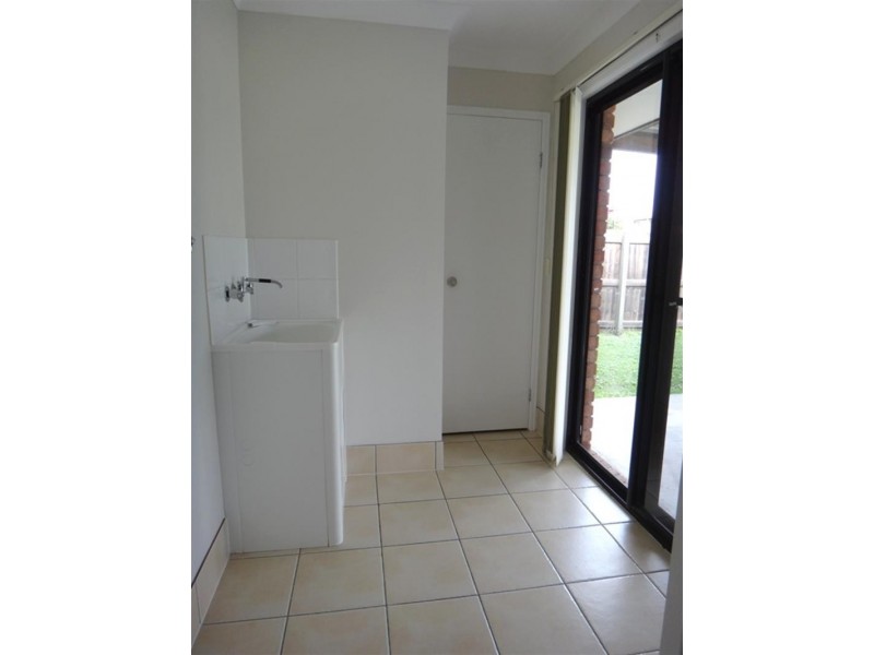 11 Anna  Dr, Raceview QLD 4305