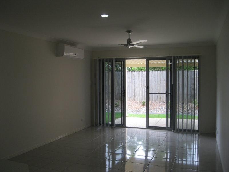 1/20 Tunstall  Way, Brassall QLD 4305