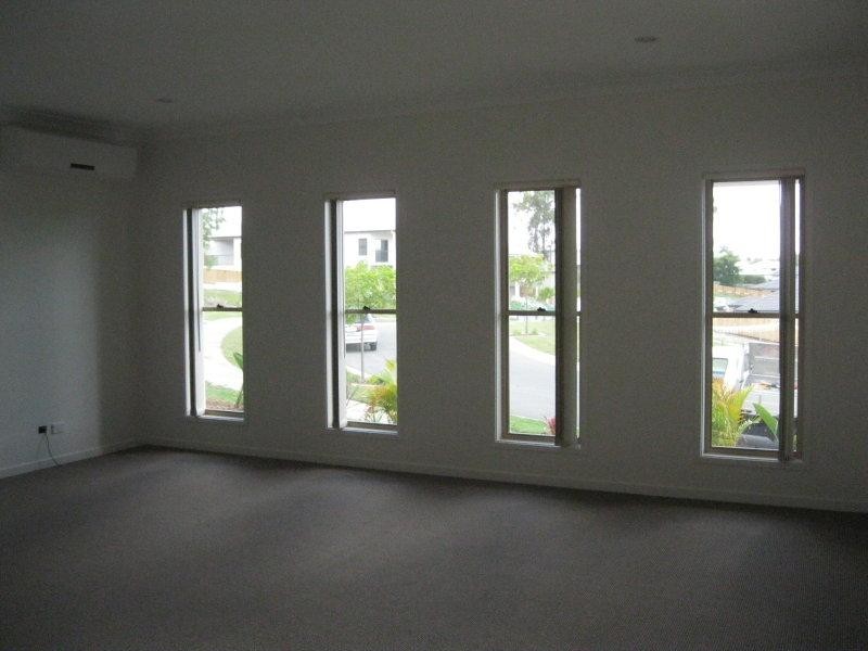 34 Laguna   Cres, Springfield Lakes QLD 4300