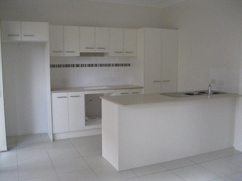 34 Laguna   Cres, Springfield Lakes QLD 4300