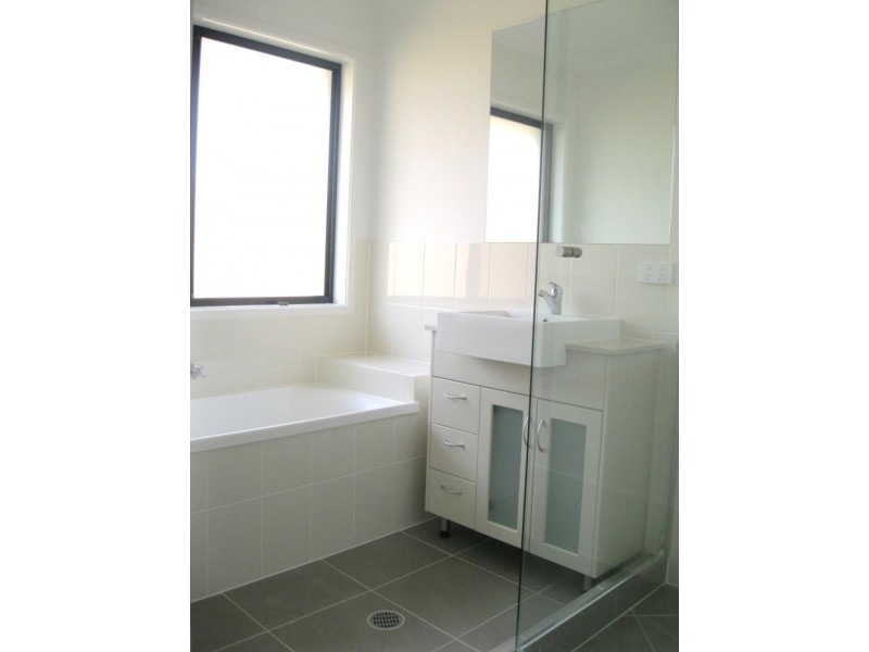 103 Honeywood Dr, Fernvale QLD 4306