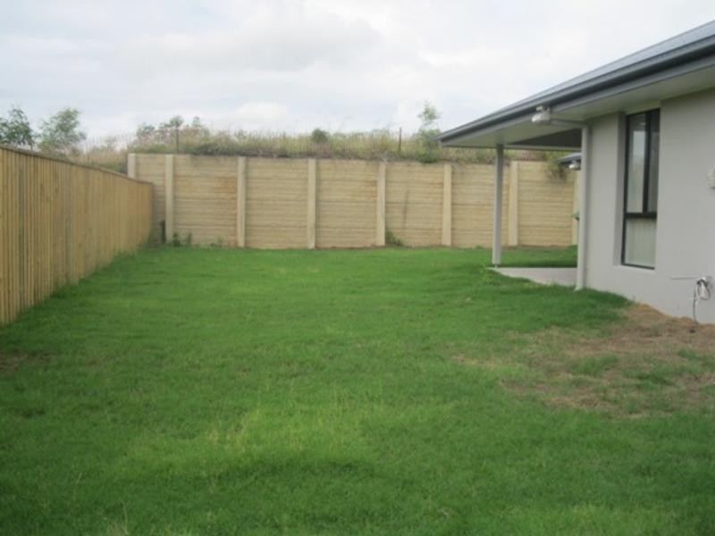 103 Honeywood Dr, Fernvale QLD 4306