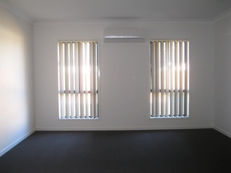 103 Honeywood Dr, Fernvale QLD 4306