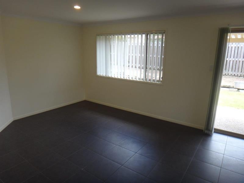 27 Aramac  St, Brassall QLD 4305