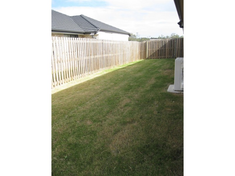 27 Aramac  St, Brassall QLD 4305