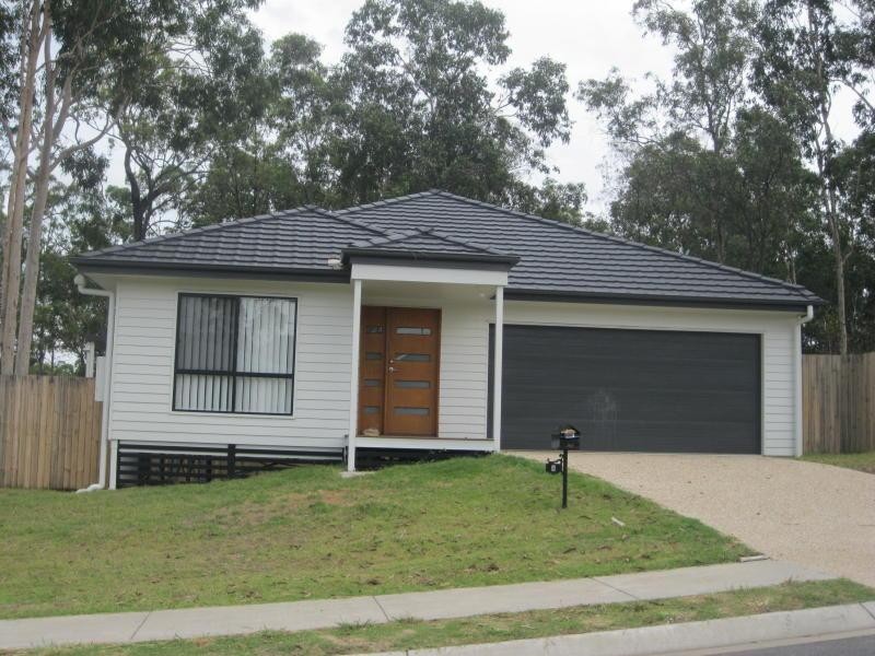 8 Stack St, Collingwood Park QLD 4301