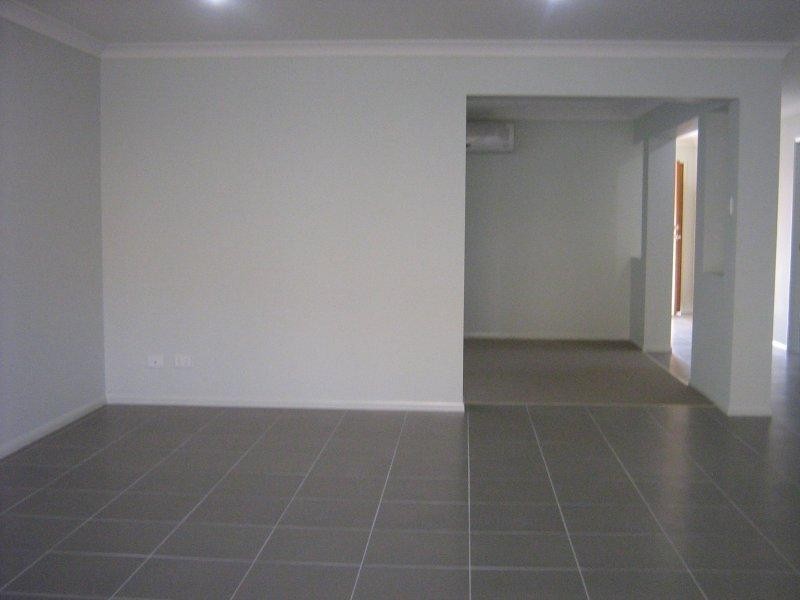 38 Chetwynd St, Redbank Plains QLD 4301