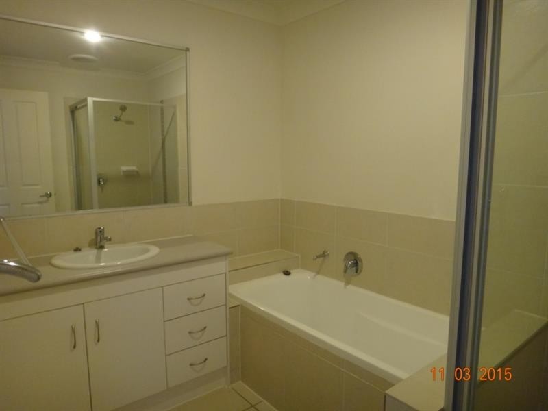8 Casement   Ct, Collingwood Park QLD 4301