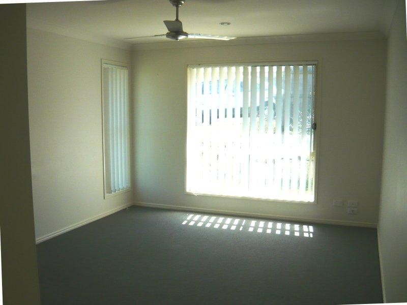 46 Knight St, Redbank Plains QLD 4301