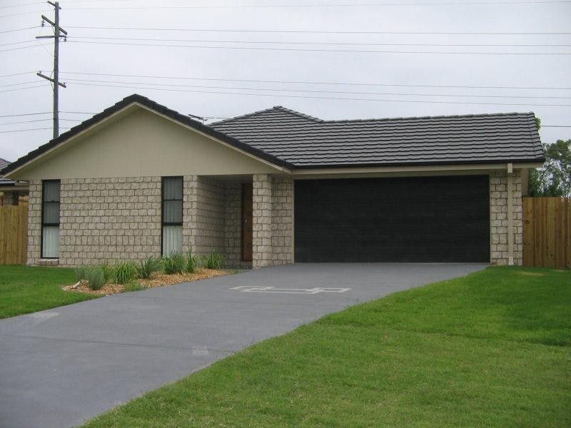 37 Maller  Cres, Redbank Plains QLD 4301