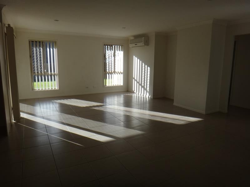 7 York Cl, Oxley QLD 4075