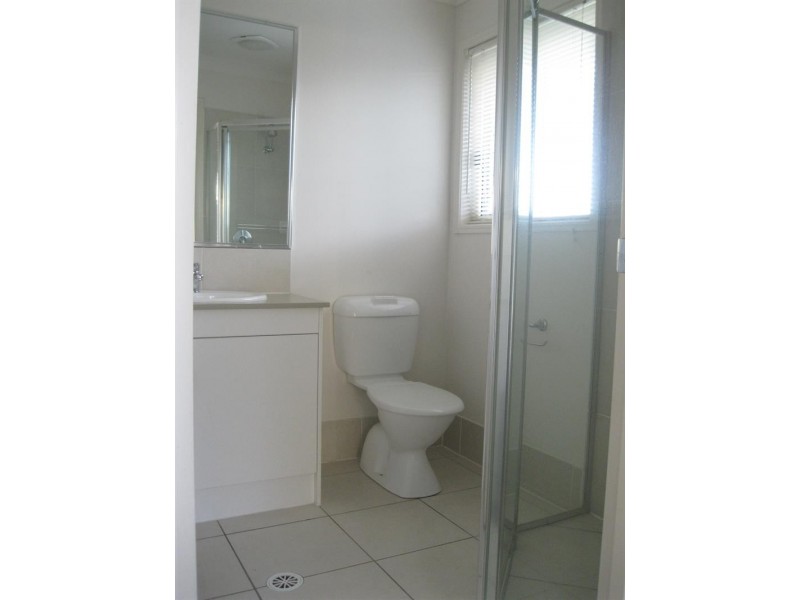 16 Neumann  Pl, Leichhardt QLD 4305