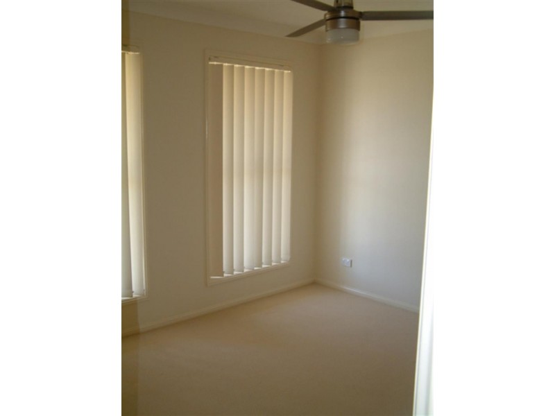 33 Masterton St, Oxley QLD 4075