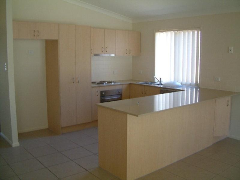 33 Masterton St, Oxley QLD 4075