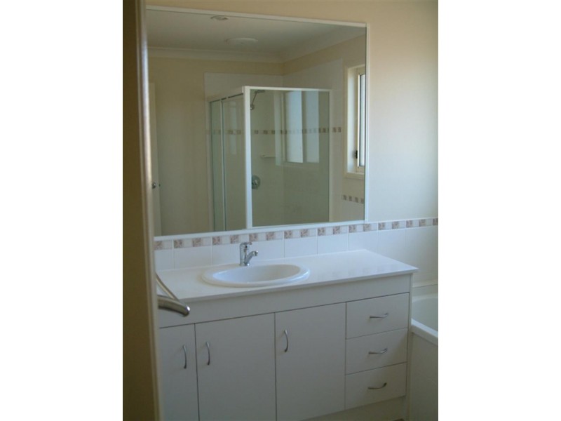 33 Masterton St, Oxley QLD 4075