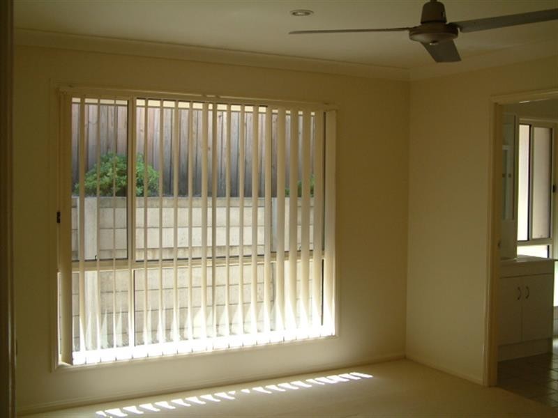 33 Masterton St, Oxley QLD 4075