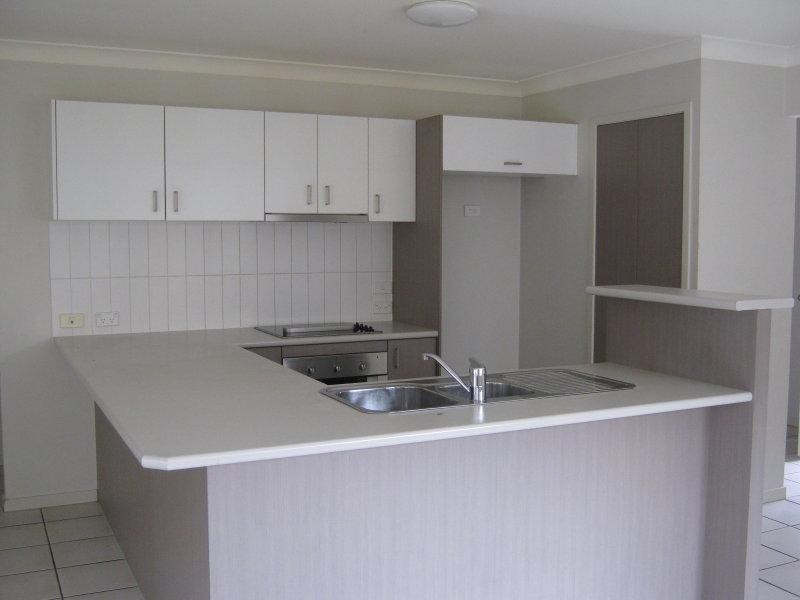 31 Scottsdale St, Raceview QLD 4305